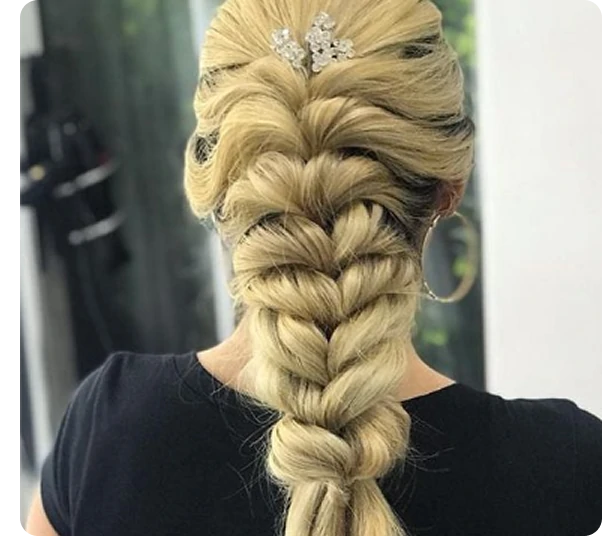 fotografia de modelo luego de un servicio en creative staff pro 9